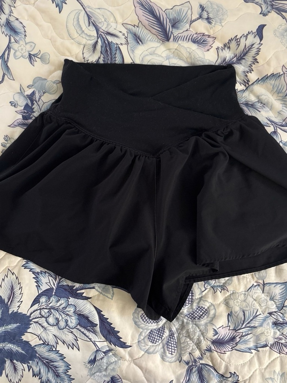 High-Waist Black Women's Athletic Shorts arie